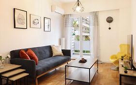 Comfort & Relax Apartment In Athens Riviera